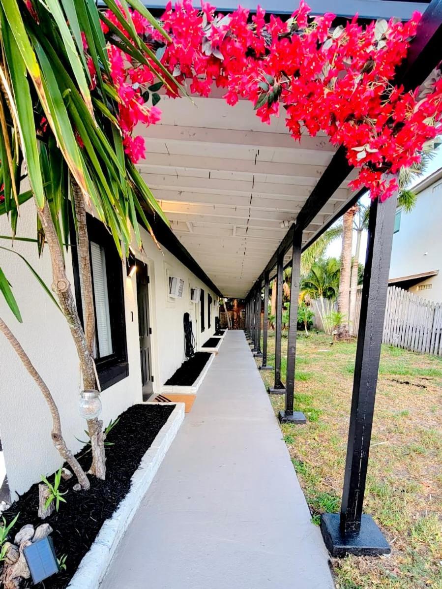 Beach Bungalow By The Sea 2 Cocoa Beach Εξωτερικό φωτογραφία